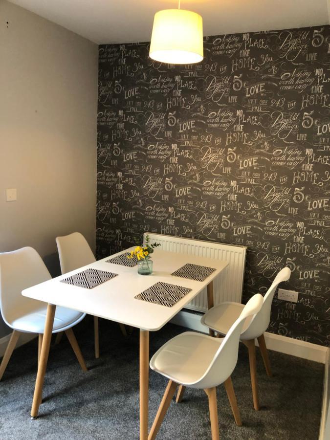 Hill House - 5 Mins Merry Hill - Perfect For Contractors & Families Brierley Hill Εξωτερικό φωτογραφία